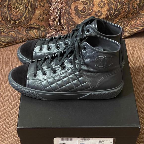 100% Auth CHANEL Hightop Sneakers - Picture 4 of 16